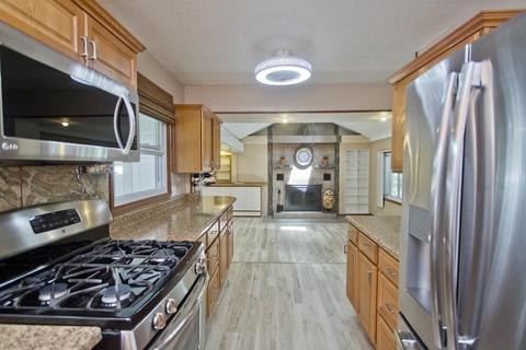29 E Green St, Easthampton, MA 01027 photo 14