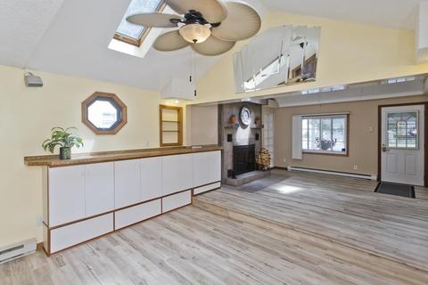 29 E Green St, Easthampton, MA 01027 photo 7