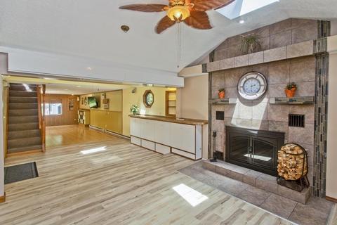 29 E Green St, Easthampton, MA 01027 photo 5