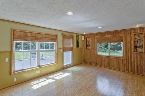 29 E Green St, Easthampton, MA 01027 photo 11