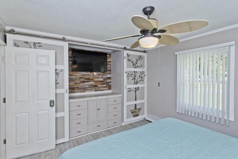 29 E Green St, Easthampton, MA 01027 photo 21