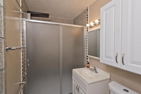29 E Green St, Easthampton, MA 01027 photo 17