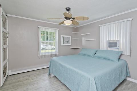 29 E Green St, Easthampton, MA 01027 photo 23