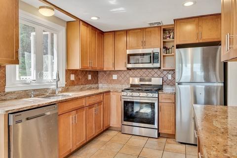 85 Upton Rd, Waltham, MA 02452 photo 6