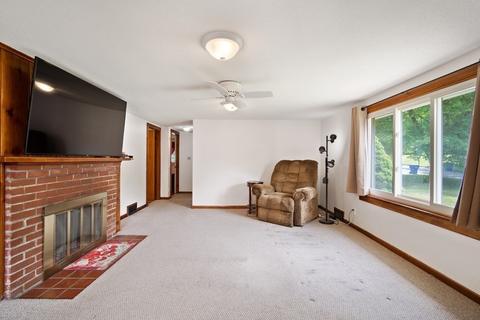 30 Rosedale Ave, Springfield, MA 01128 photo 8