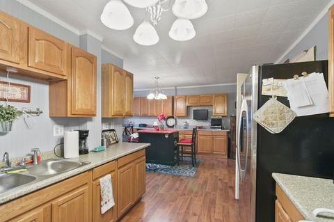 41 Newhall St, Springfield, MA 01109 photo 16