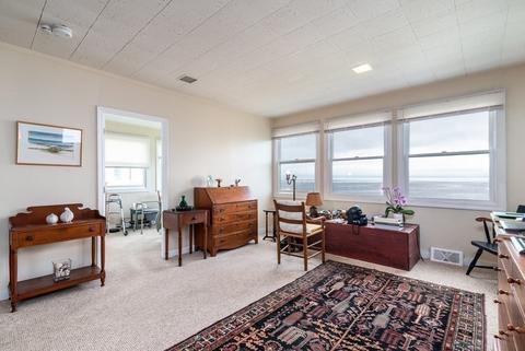 10 Oakes Ave, Gloucester, MA 01930 photo 24
