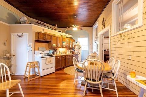 10 Oakes Ave, Gloucester, MA 01930 photo 18