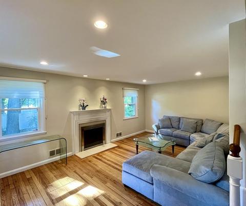 2 Timber Ln, Natick, MA 01760 photo 3