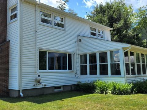 81 Bemis Rd, Holyoke, MA 01040 photo 4
