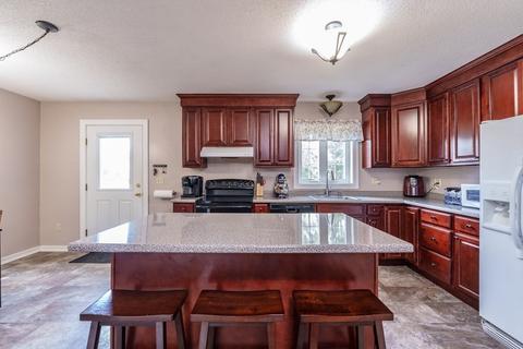 32 Morris St, Chicopee, MA 01020 photo 12
