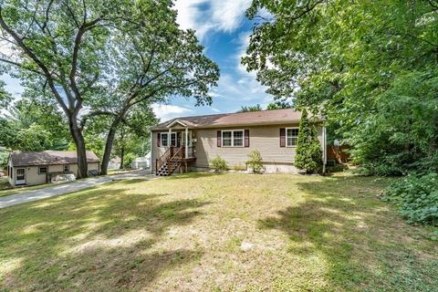 32 Morris St, Chicopee, MA 01020 photo 1