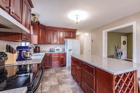32 Morris St, Chicopee, MA 01020 photo 11