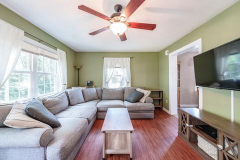 32 Morris St, Chicopee, MA 01020 photo 4