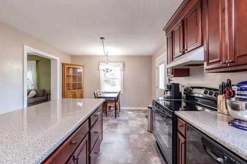 32 Morris St, Chicopee, MA 01020 photo 14