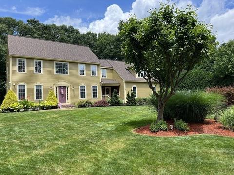 13 Leonard Rd, Mendon, MA 01756 photo 1
