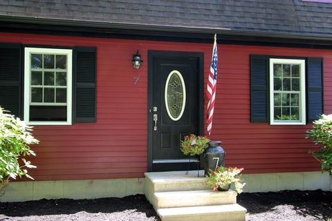 7 Winston Ave, Bourne, MA 02532 photo 3