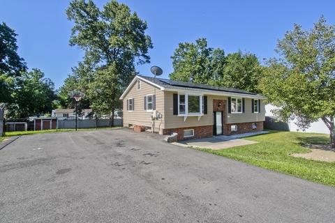25 Driftwood Rd, Springfield, MA 01128 photo 2
