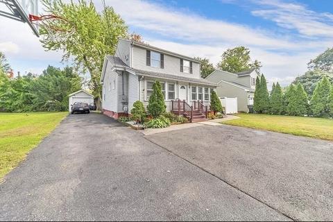 21 Wachusett St, Springfield, MA 01118 photo 2
