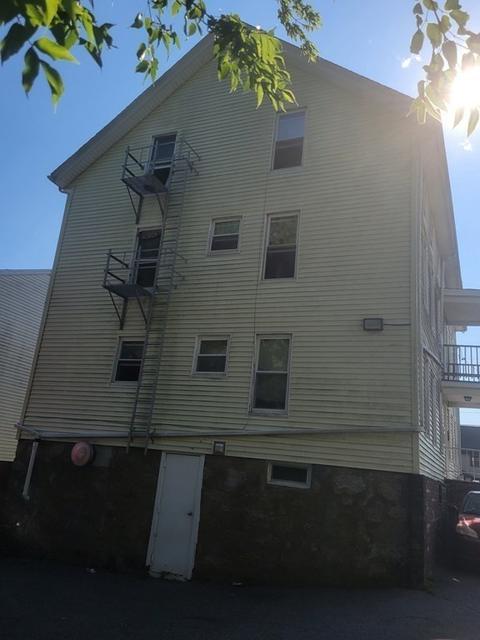 98 Raymond St, Fall River, MA 02723 photo 5