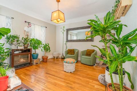 75 Harvard St, Everett, MA 02149 photo 2