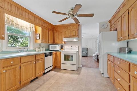 17 Blackberry Fields Rd, Dracut, MA 01826 photo 7