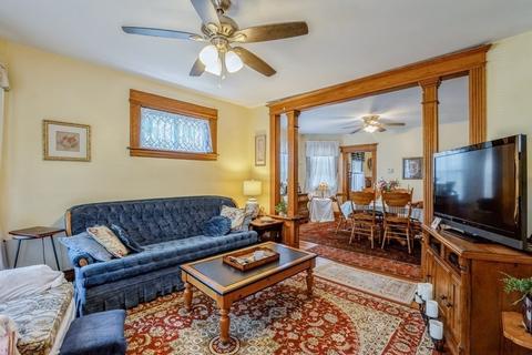 22 Monroe St, Chicopee, MA 01020 photo 2