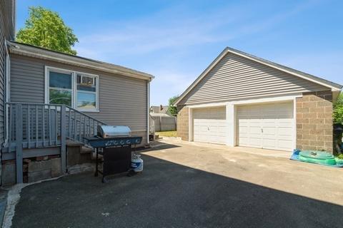22 Monroe St, Chicopee, MA 01020 photo 21