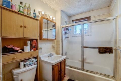 22 Monroe St, Chicopee, MA 01020 photo 10