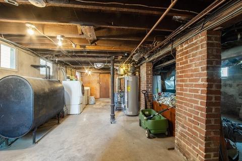 22 Monroe St, Chicopee, MA 01020 photo 5