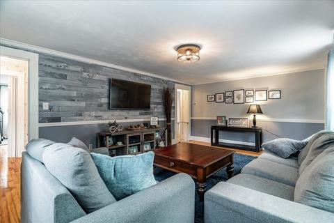21 School St, Auburn, MA 01501 photo 13