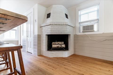 21 School St, Auburn, MA 01501 photo 8