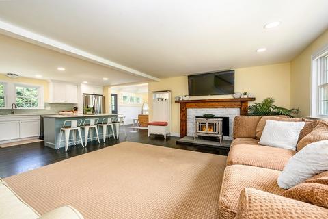 10 Benjamin Rd, Dennis, MA 02660 photo 2