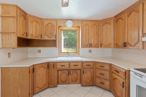 145 Old Lyman Rd, Chicopee, MA 01020 photo 5