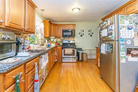 9 Gladwin Dr, Westfield, MA 01085 photo 4