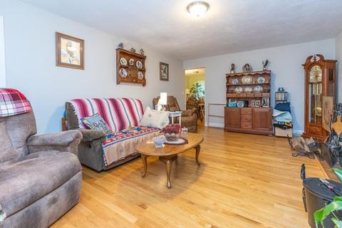 9 Gladwin Dr, Westfield, MA 01085 photo 9
