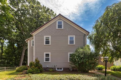93 Summer St, Maynard, MA 01754 photo 2