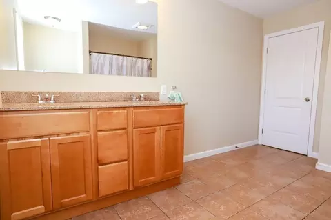 97 Avery St, Springfield, MA 01119 photo 28