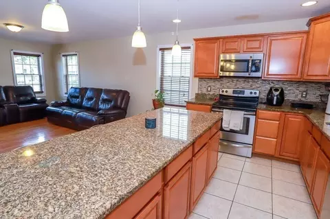 97 Avery St, Springfield, MA 01119 photo 12