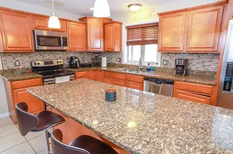 97 Avery St, Springfield, MA 01119 photo 11