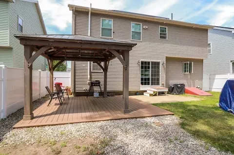 97 Avery St, Springfield, MA 01119 photo 6