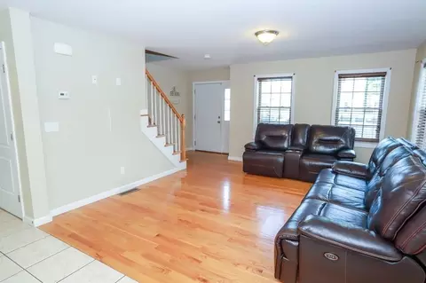97 Avery St, Springfield, MA 01119 photo 10