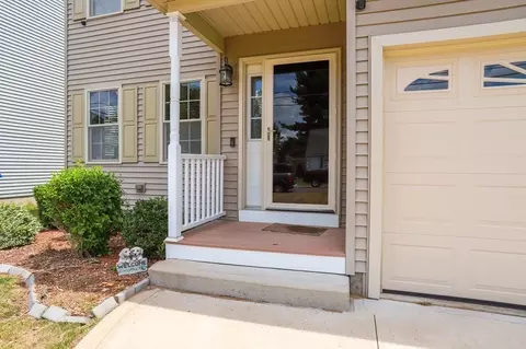 97 Avery St, Springfield, MA 01119 photo 4