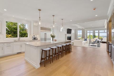 10 Goldthwait Rd, Marblehead, MA 01945 photo 5