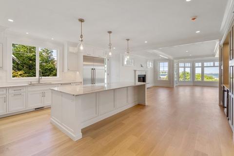 10 Goldthwait Rd, Marblehead, MA 01945 photo 6