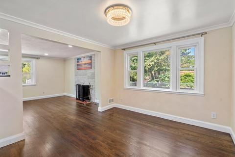 5 Temple St, Framingham, MA 01702 photo 7