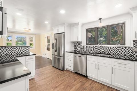 5 Temple St, Framingham, MA 01702 photo 9