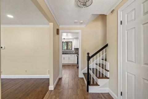 5 Temple St, Framingham, MA 01702 photo 3