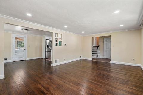 5 Temple St, Framingham, MA 01702 photo 4