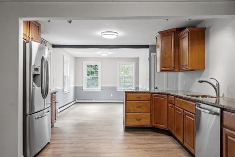 26 School St, Townsend, MA 01469 photo 2